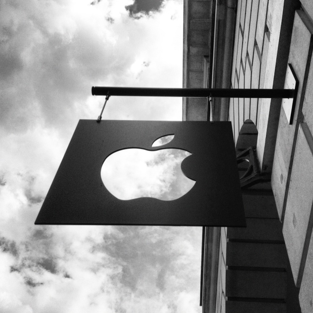 Apple_Store_sign